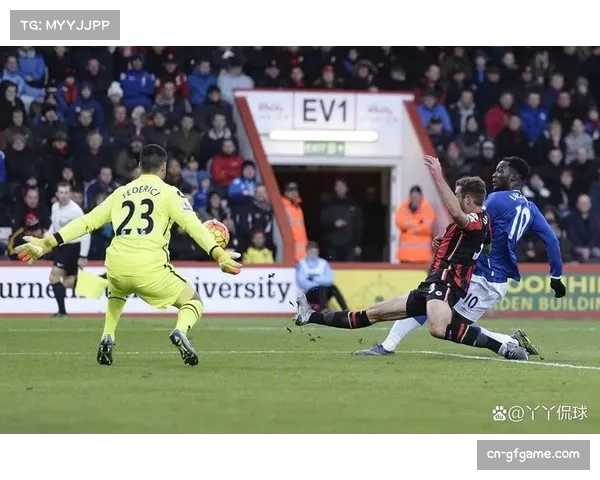 伯恩茅斯4-4曼联进球大战，伊劳拉战术激进换一分